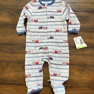 NWT 3M Footie/Hat Set